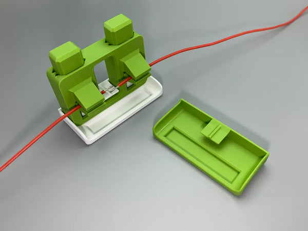 Wire Soldering Fixture Helping Hand – Maker Tool